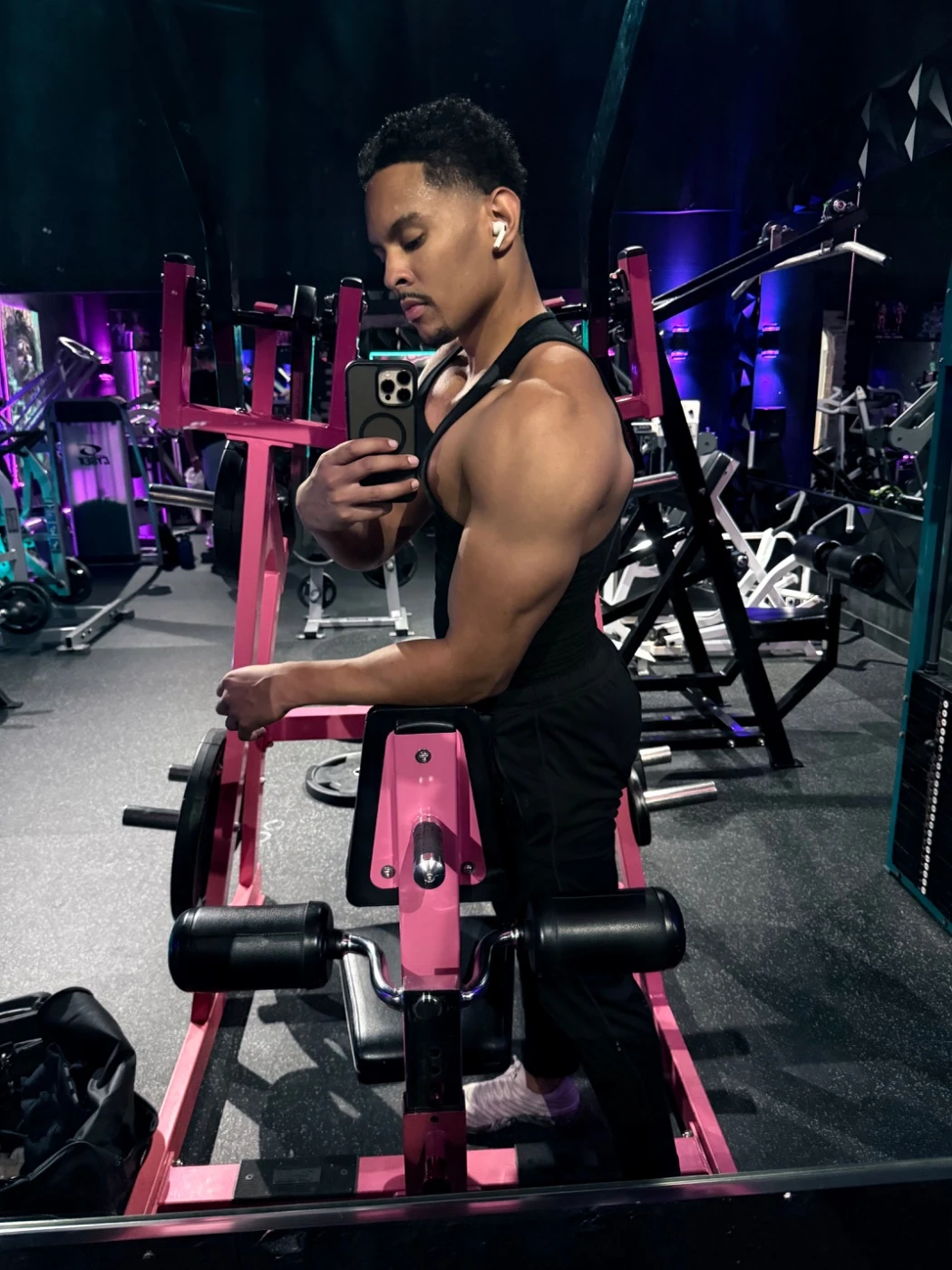 Cameron Justice, side profile in the gym
